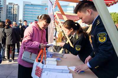 守護糧倉 服務(wù)民生 中國文明網(wǎng)聯(lián)盟·泰州站與糧食市場管理服務(wù)的創(chuàng)新實踐